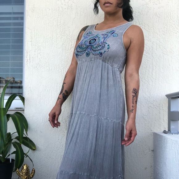 Boho Vibe Long Gray Maxi Dress! - Picture 4 of 6